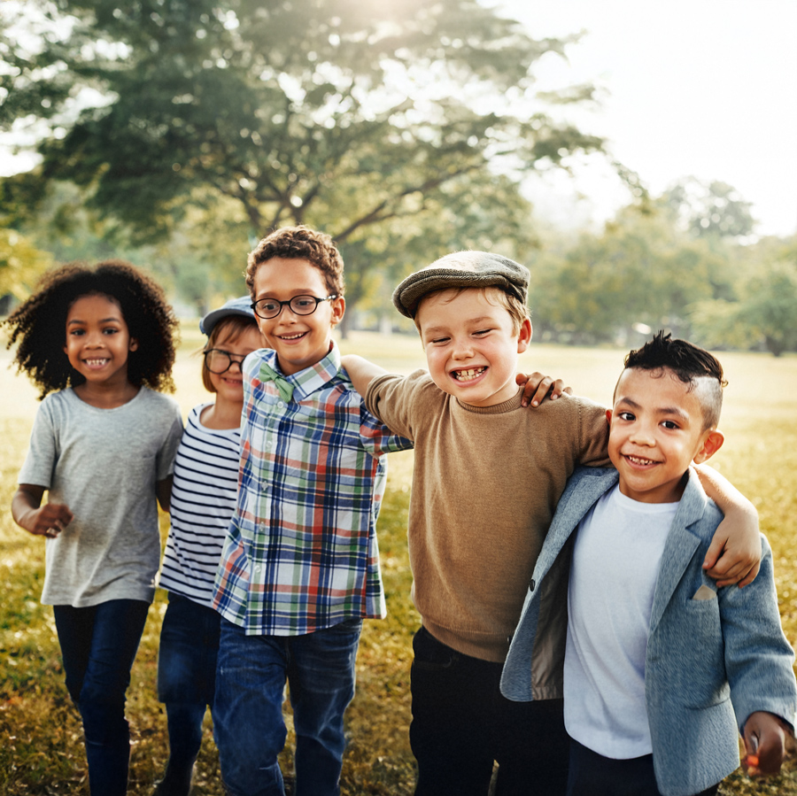 jungenarbeit_gruppe_square_AdobeStock_113402603